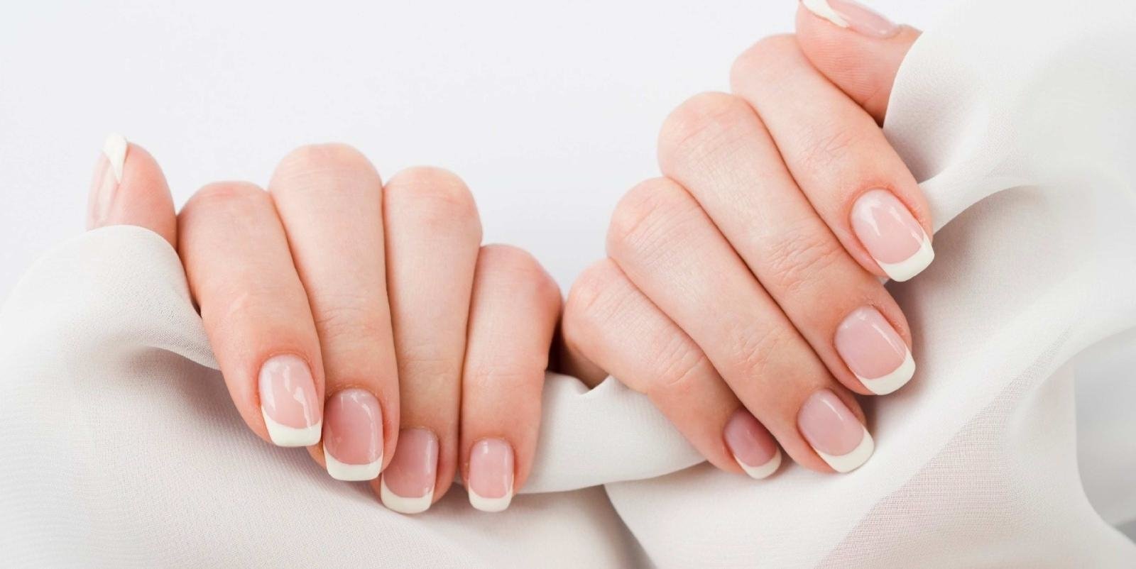 manicure klasyczny hybrydowy japonski co wybrac 327 2