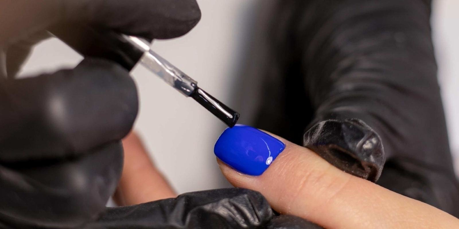 Manicure klasyczny, hybrydowy, japoński. Co wybrać? 2 manicure klasyczny