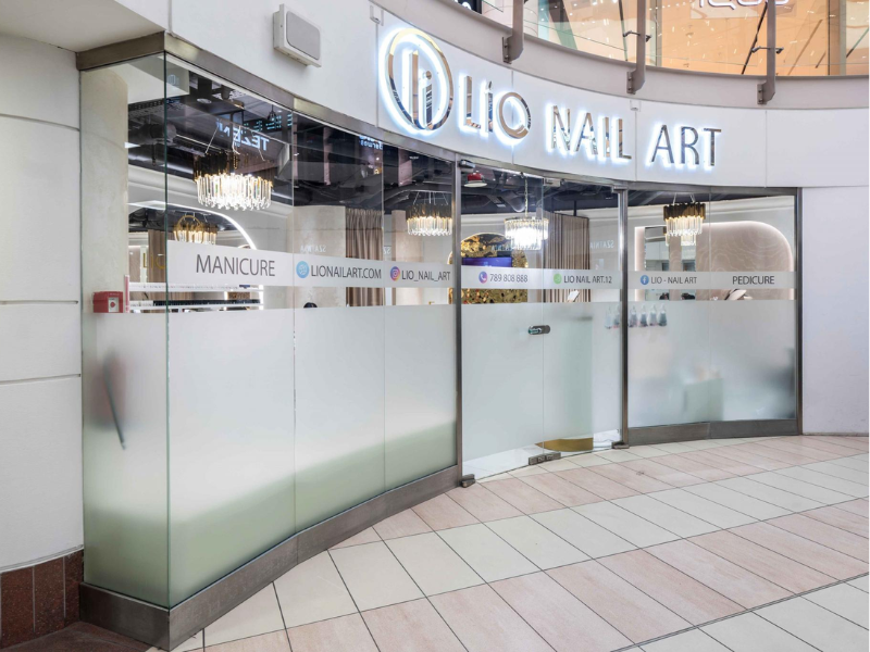 Usłudze klasycznych rzęs w Lio Nail Art 5 Usługi przedłużania rzęs klasycznych w Lio Nail Art