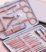 Odkryj wygodne osobiste zestawy do manicure