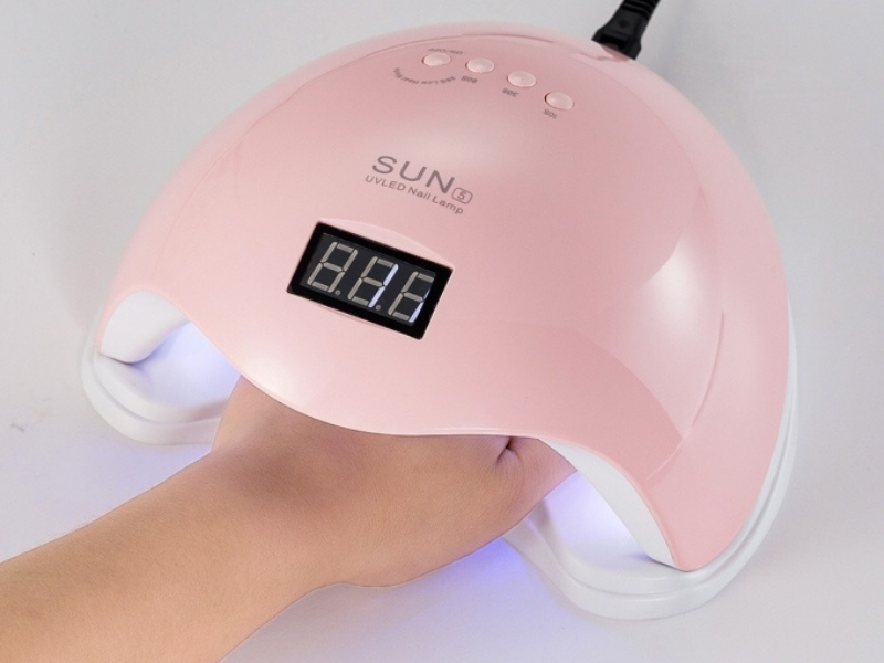 Odkryj wygodne osobiste zestawy do manicure 10 Suszarka – lampa LED – lampa UV